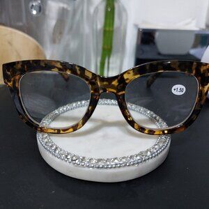 Stylish Translucent Leopard or Tortoise Animal Print Readers Reading Glasses 1.5